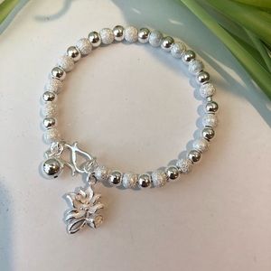 Silver bangle